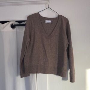 Old Navy Women's V-Neck Sweater in Warm Brown